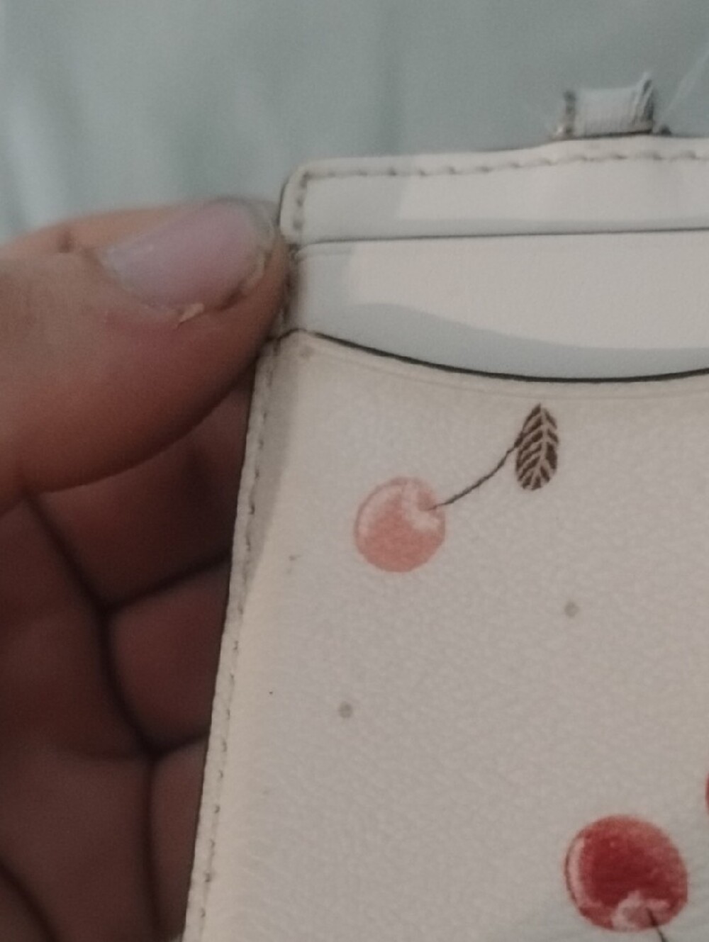 Coach White Cherry Print Leather ID Card Holder with Gold Logo and Silver Clip - Picture 6 of 9